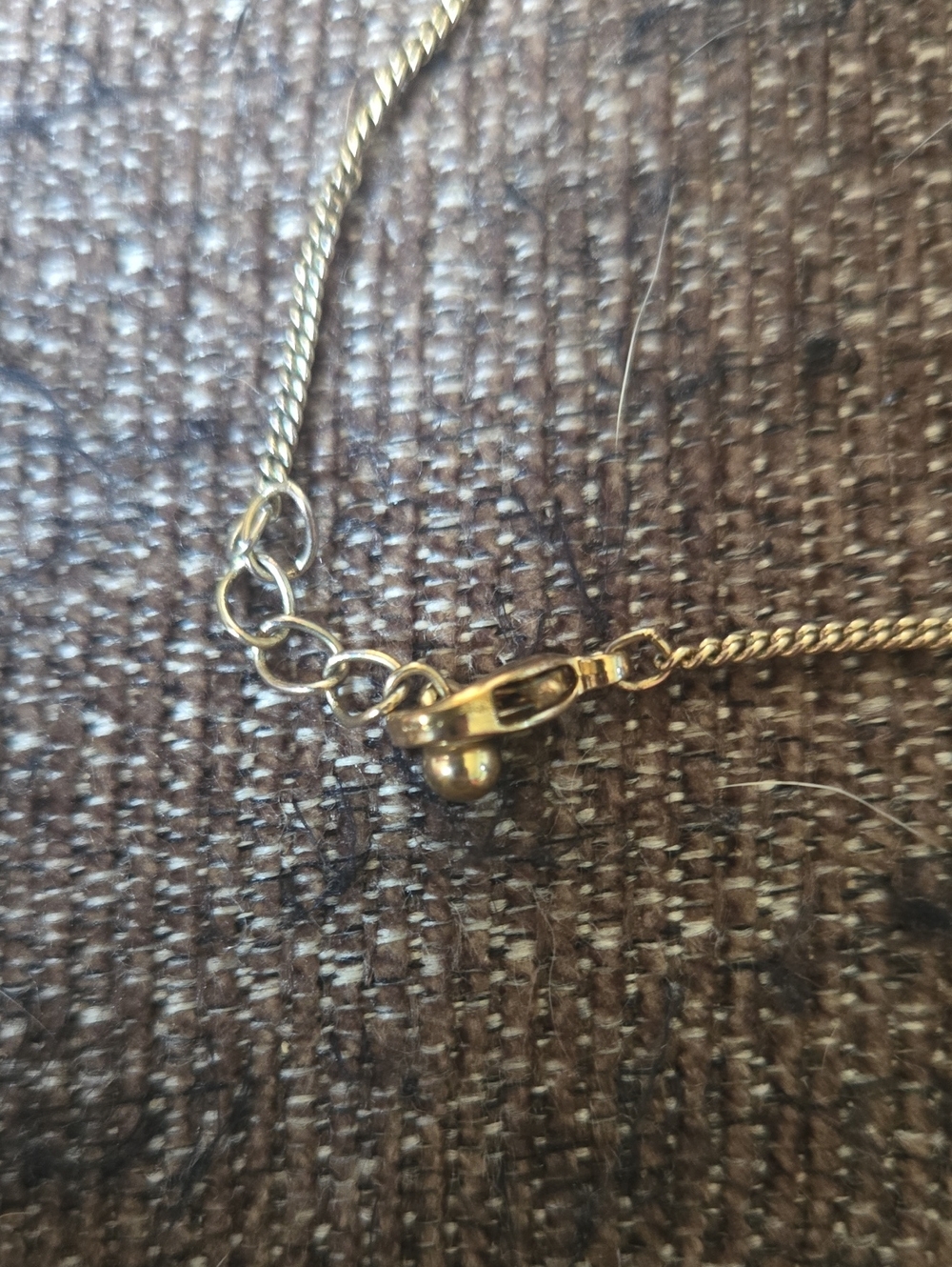 Vintage Gold Tone Floral Pendant Necklace with Green Crytsal Leaves Dainty 💫 - Picture 3 of 4